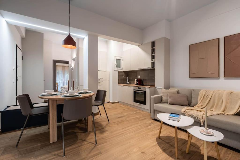 Delightful Sense 2Bd Apt In Kolonaki 7 Min To Metro 아테네 외부 사진